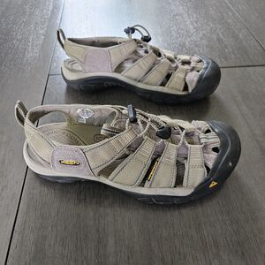 KEEN Newport Tan Leather Hiking Sandals Men's US Size 9 Waterproof Outdoors